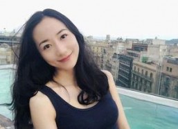 韩雪的背景相,从军艺才女到影视明星，多面才华的璀璨人生