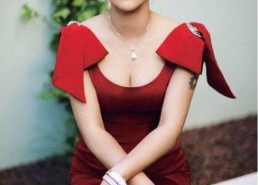 郝蕾街拍生活照,展现随性自然生活风采